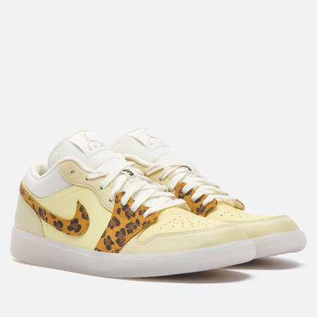 фото Женские кроссовки jordan wmns air jordan 1 low snkrs day, цвет жёлтый, размер 40.5 eu