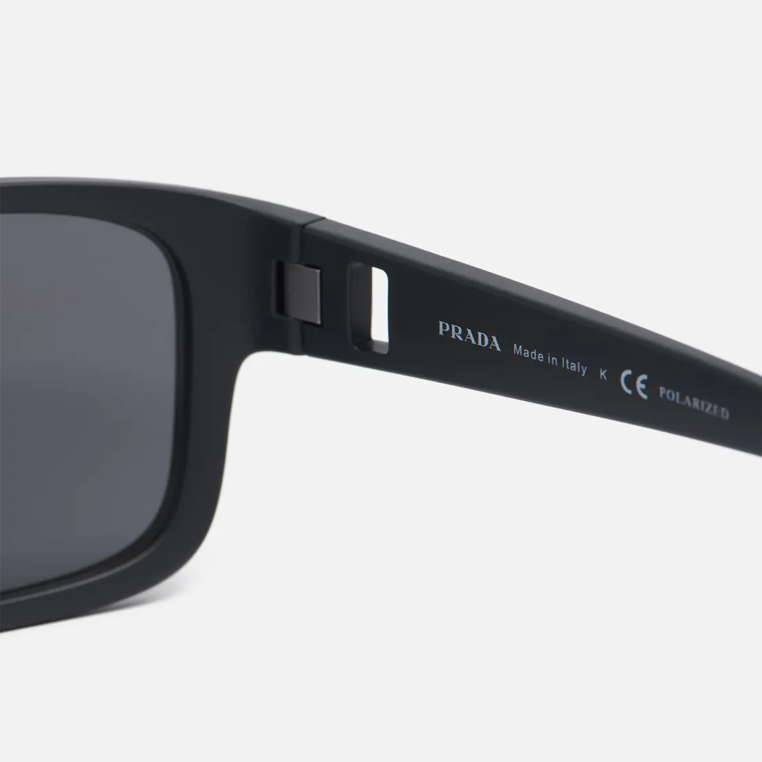 Prada Linea Rossa Солнцезащитные очки 01WS-UFK07H-3P Polarized