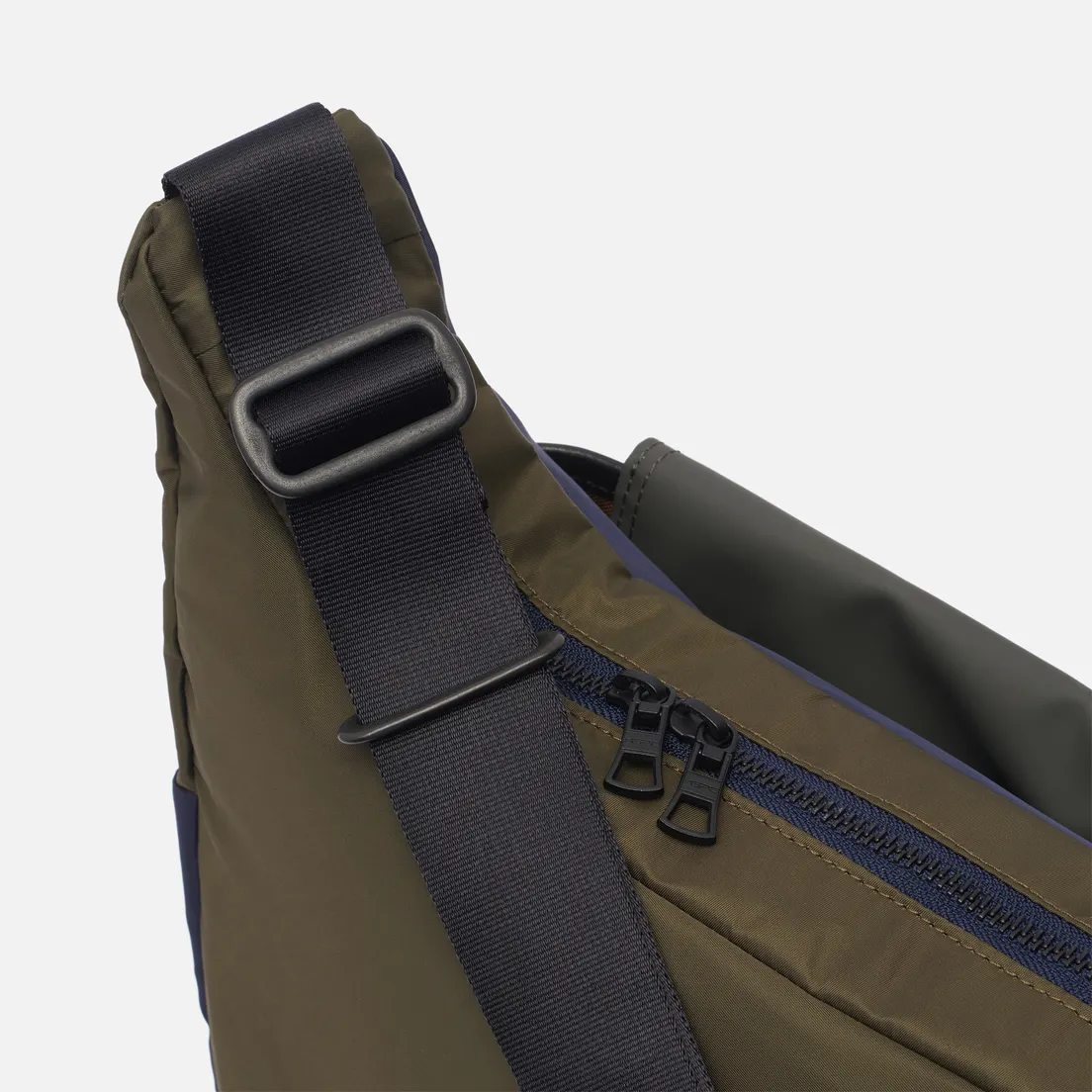 Master-piece Сумка Age Shoulder