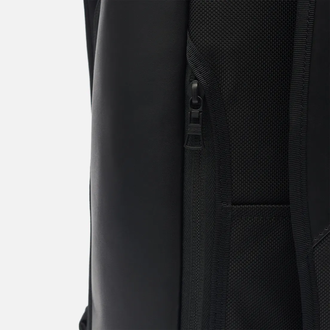 Master-piece Рюкзак Slick Leather L