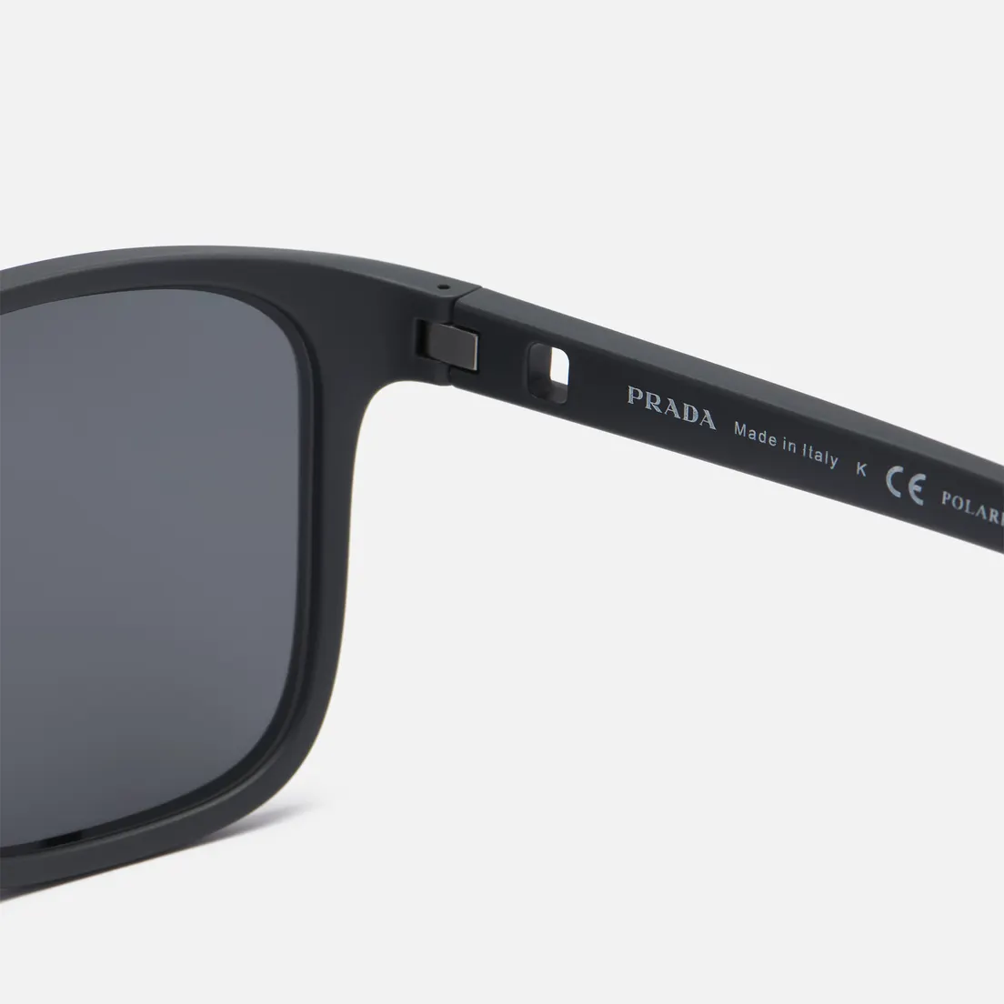 Prada Linea Rossa Солнцезащитные очки 02WS-UFK07H-3P Polarized