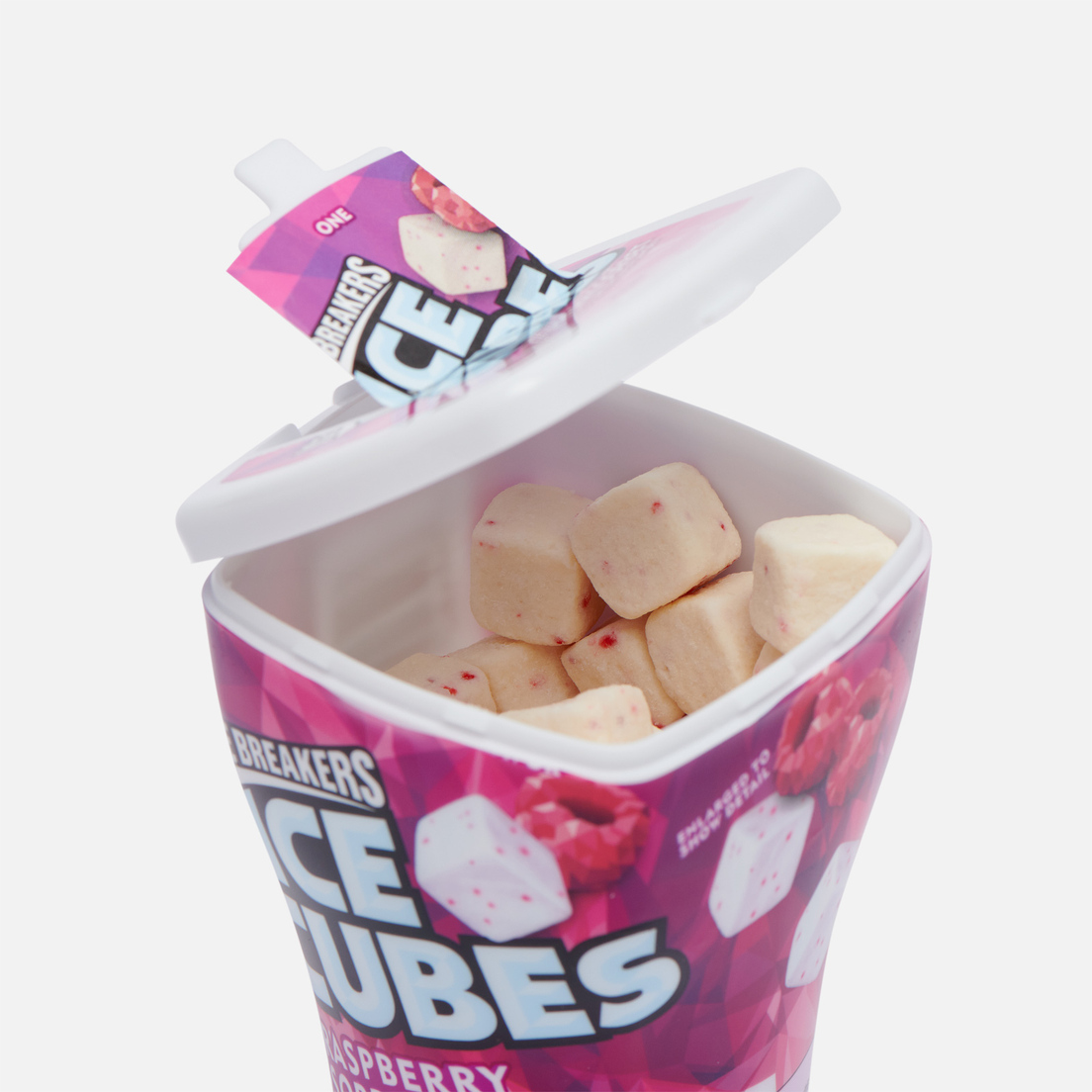 Жвачка cube. Ice Cubes жвачка. Ice Breakers жевательная резинка. Ice Cubes Bubble Gum. Raspberry Sorbet Ice Cubes.