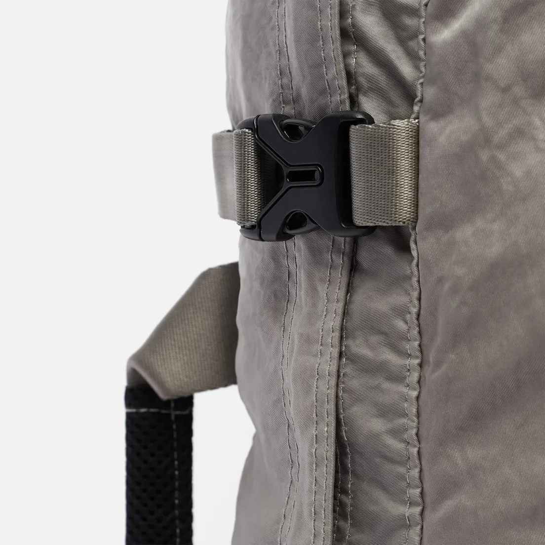 C.P. Company Рюкзак Nylon Satin Garment Dyed Travel