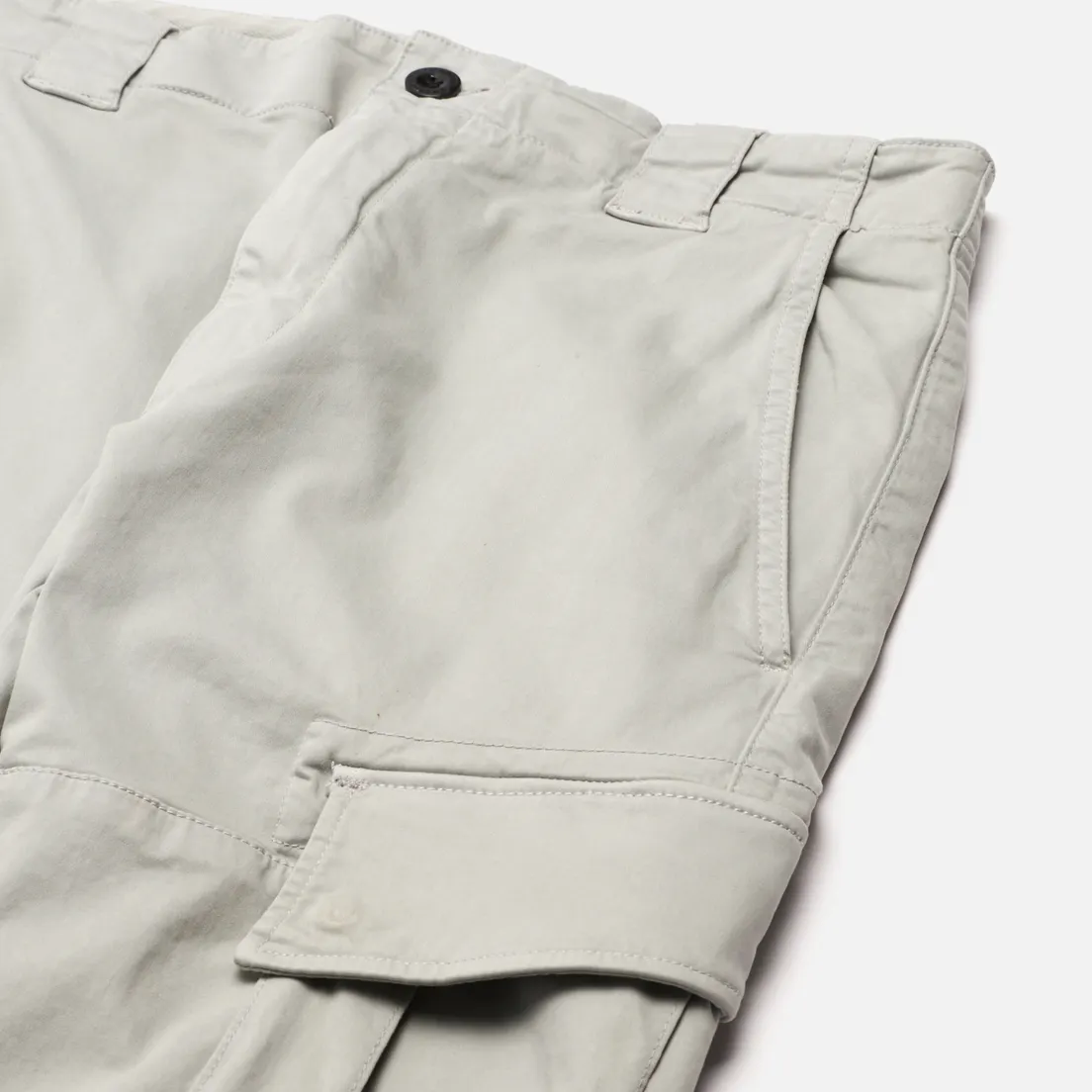 C.P. Company Мужские брюки Lens Pocket Garment Dyed Stretch Sateen Ergonomic Fit