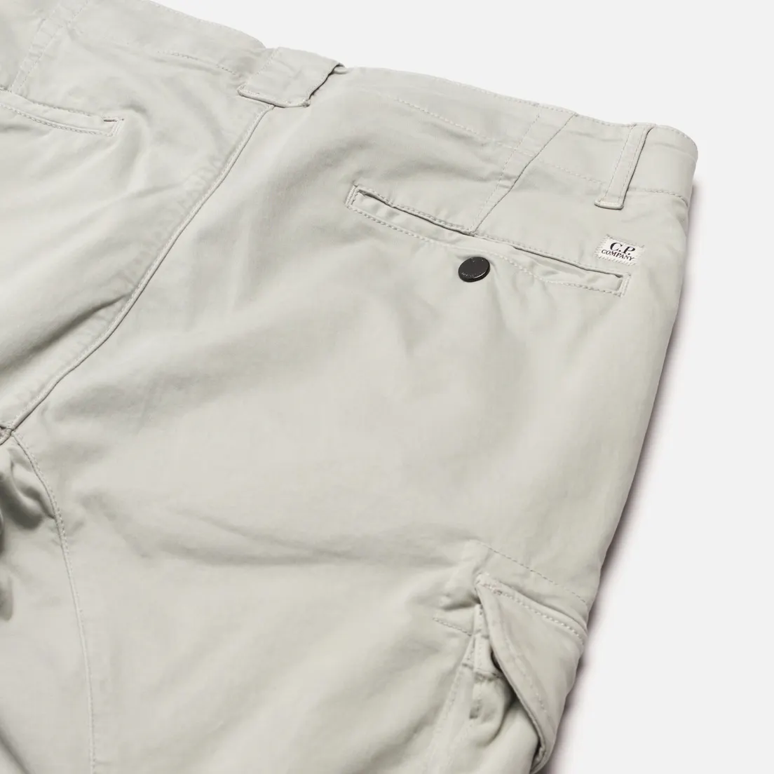 C.P. Company Мужские брюки Lens Pocket Garment Dyed Stretch Sateen Ergonomic Fit