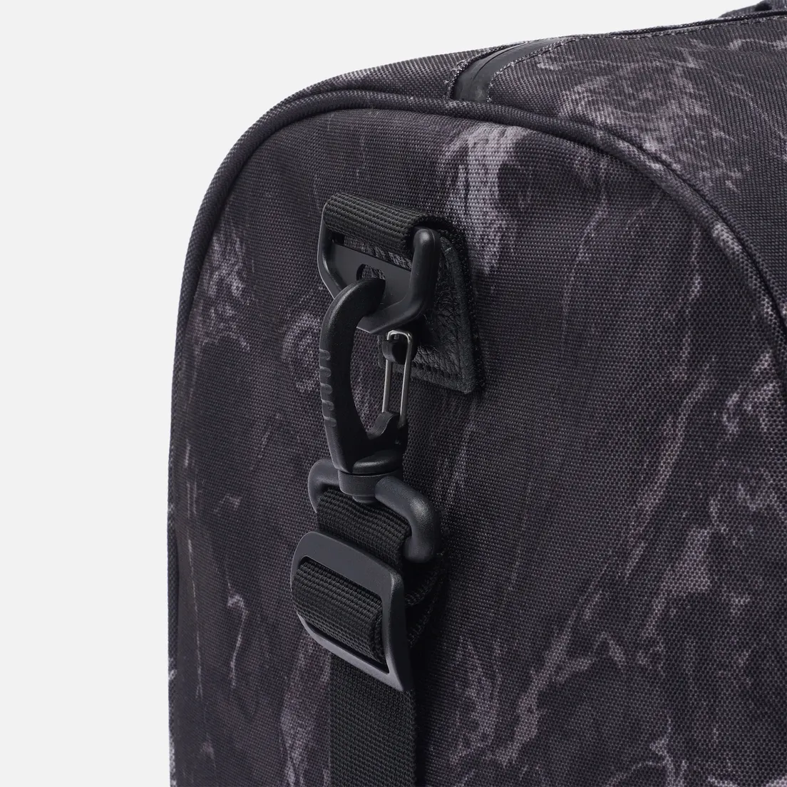Herschel Supply Co. Дорожная сумка Novel