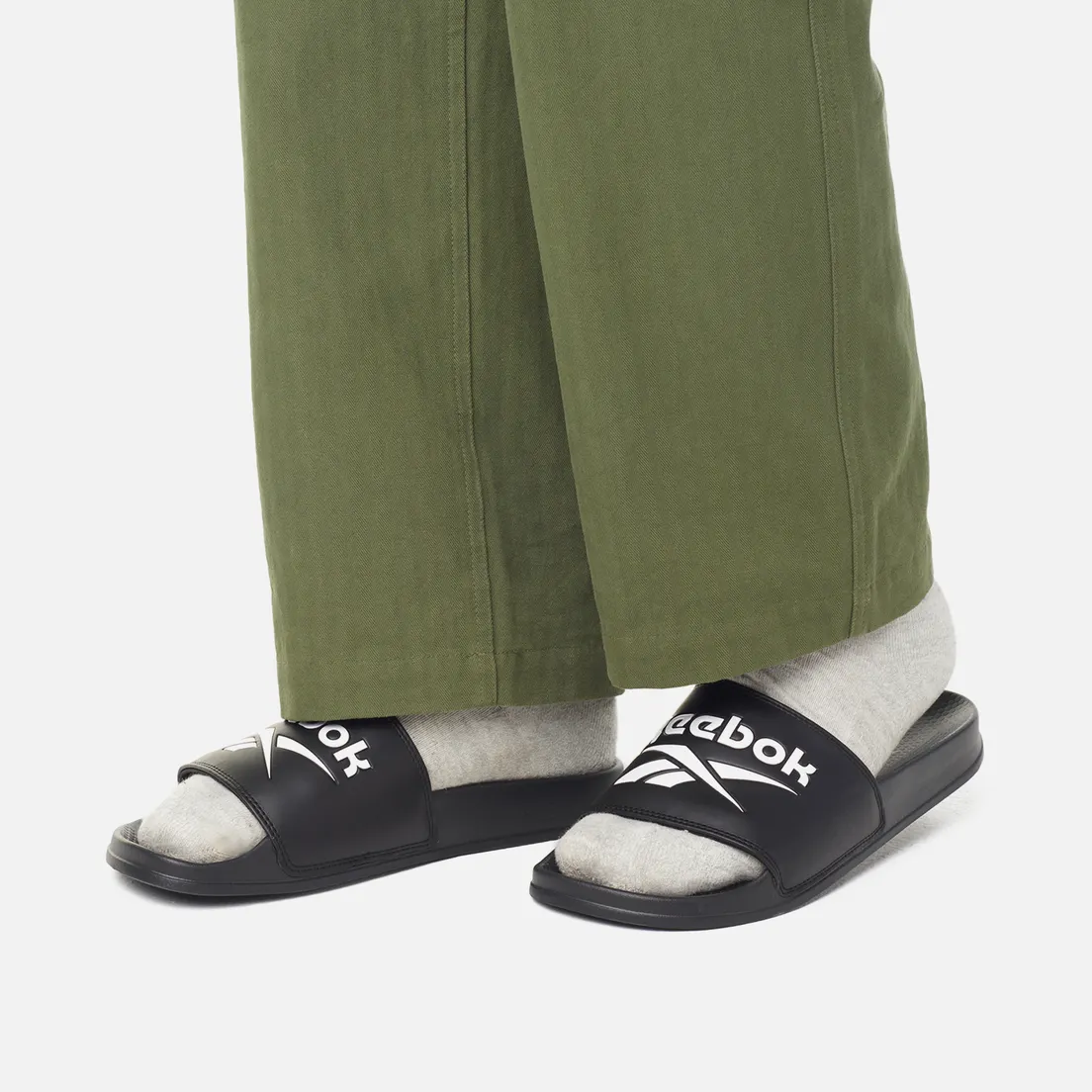 Reebok Сланцы Classic Slide