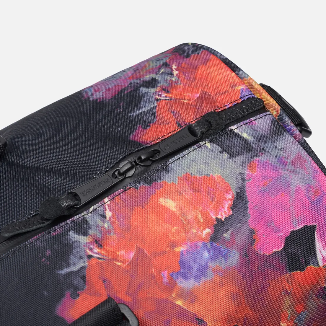 Herschel Supply Co. Дорожная сумка Novel Mid-Volume