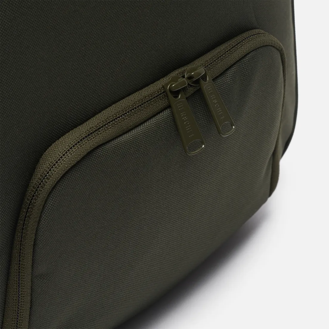 Herschel Supply Co. Дорожная сумка Novel