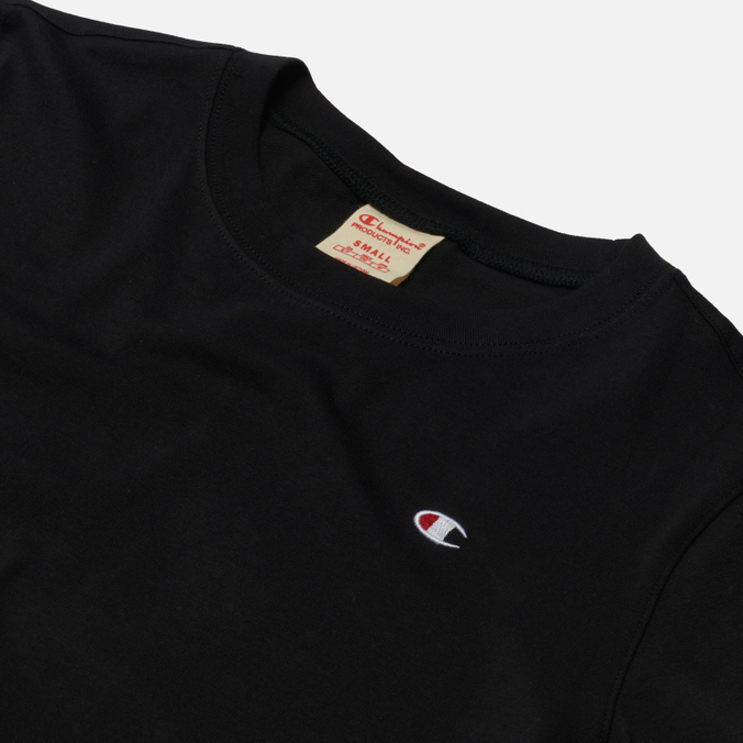 Женская футболка Champion Reverse Weave, цвет чёрный, размер M 114127-KK001 C Logo Crew Neck Regular Fit - фото 2