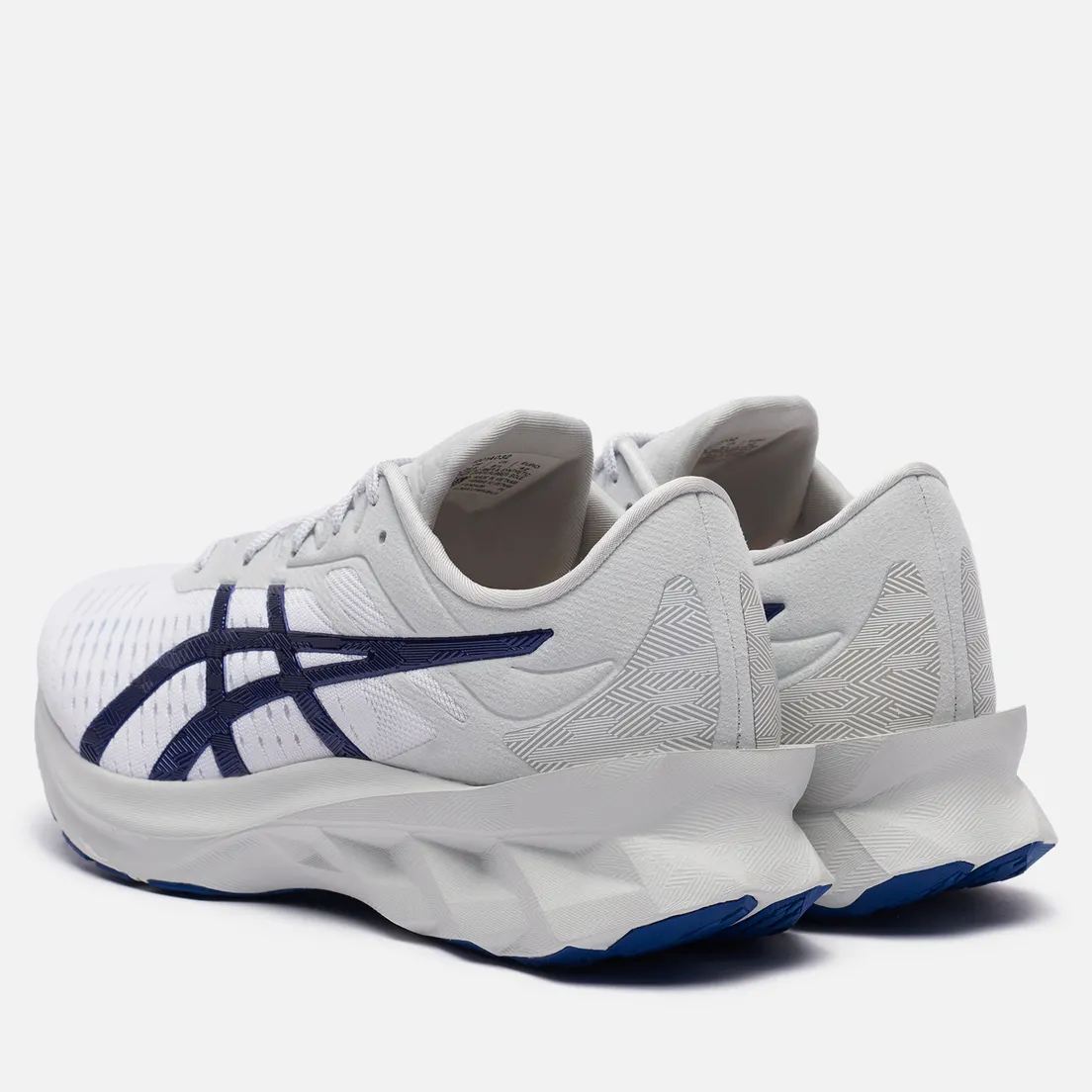 ASICS Кроссовки Novablast SPS