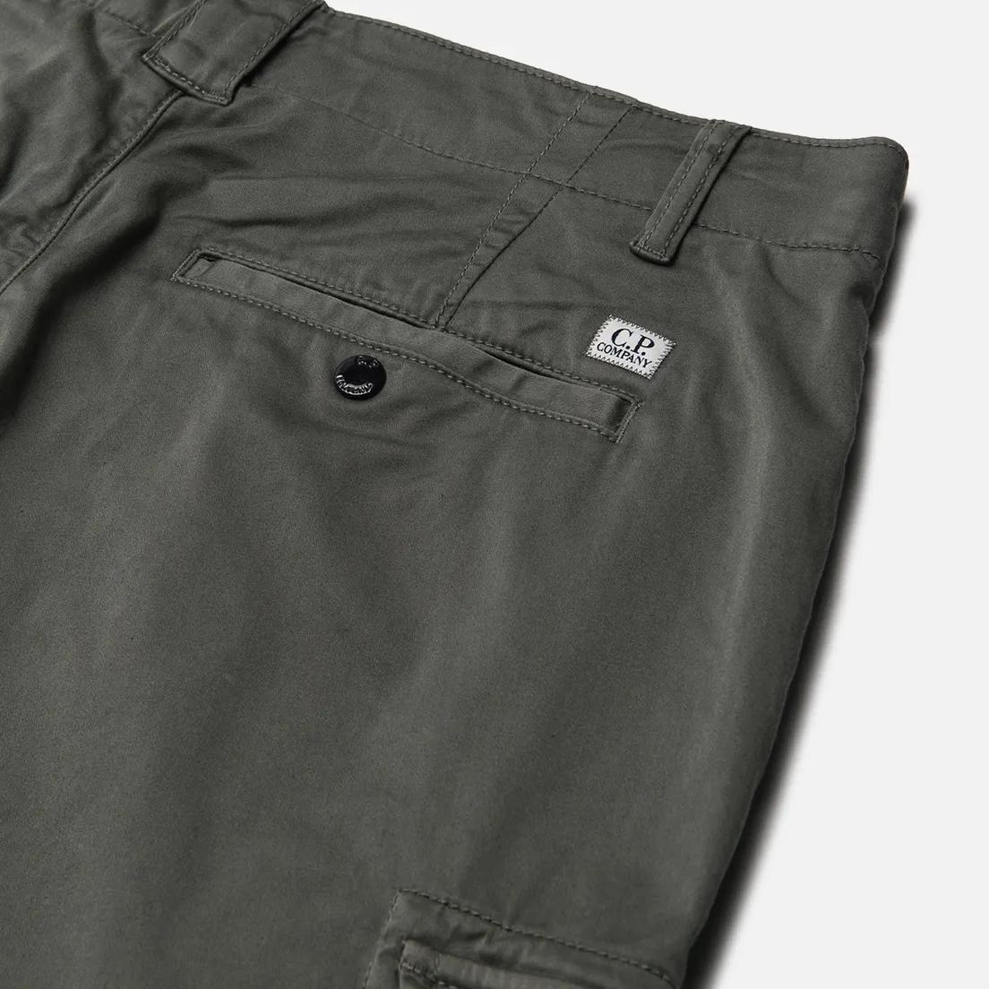 C.P. Company Мужские шорты Stretch Sateen Cargo Lens Detail