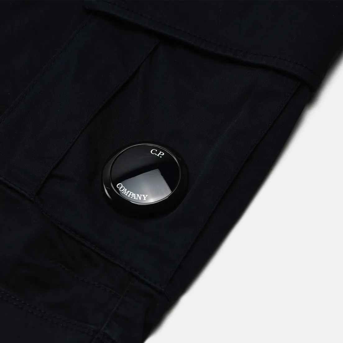 C.P. Company Мужские шорты Stretch Sateen Cargo Lens Detail
