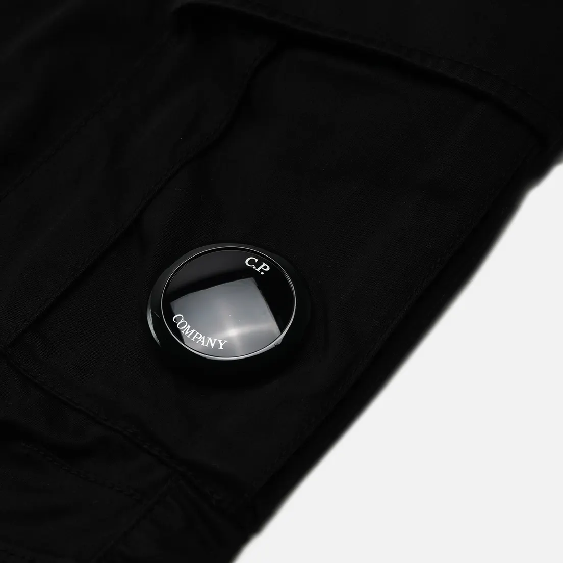 C.P. Company Мужские шорты Stretch Sateen Cargo Lens Detail