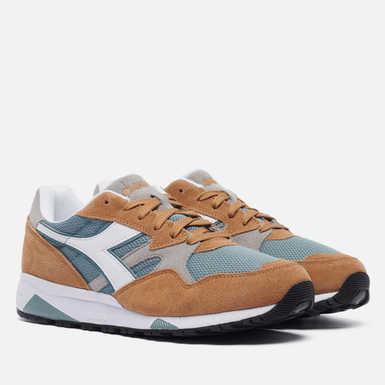 diadora brown