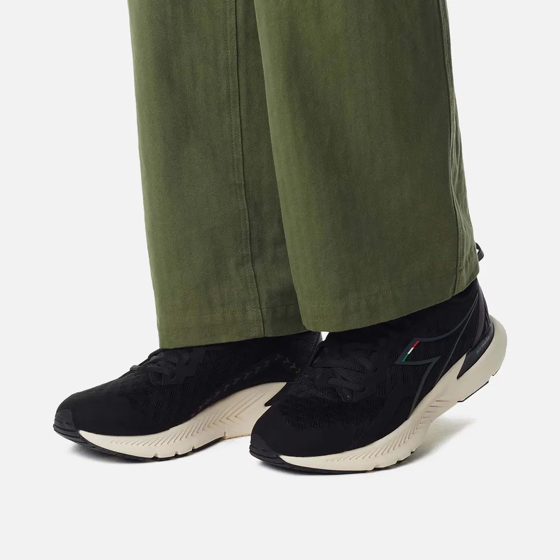 Diadora Мужские кроссовки Mythos Blushield Volo Hip 3