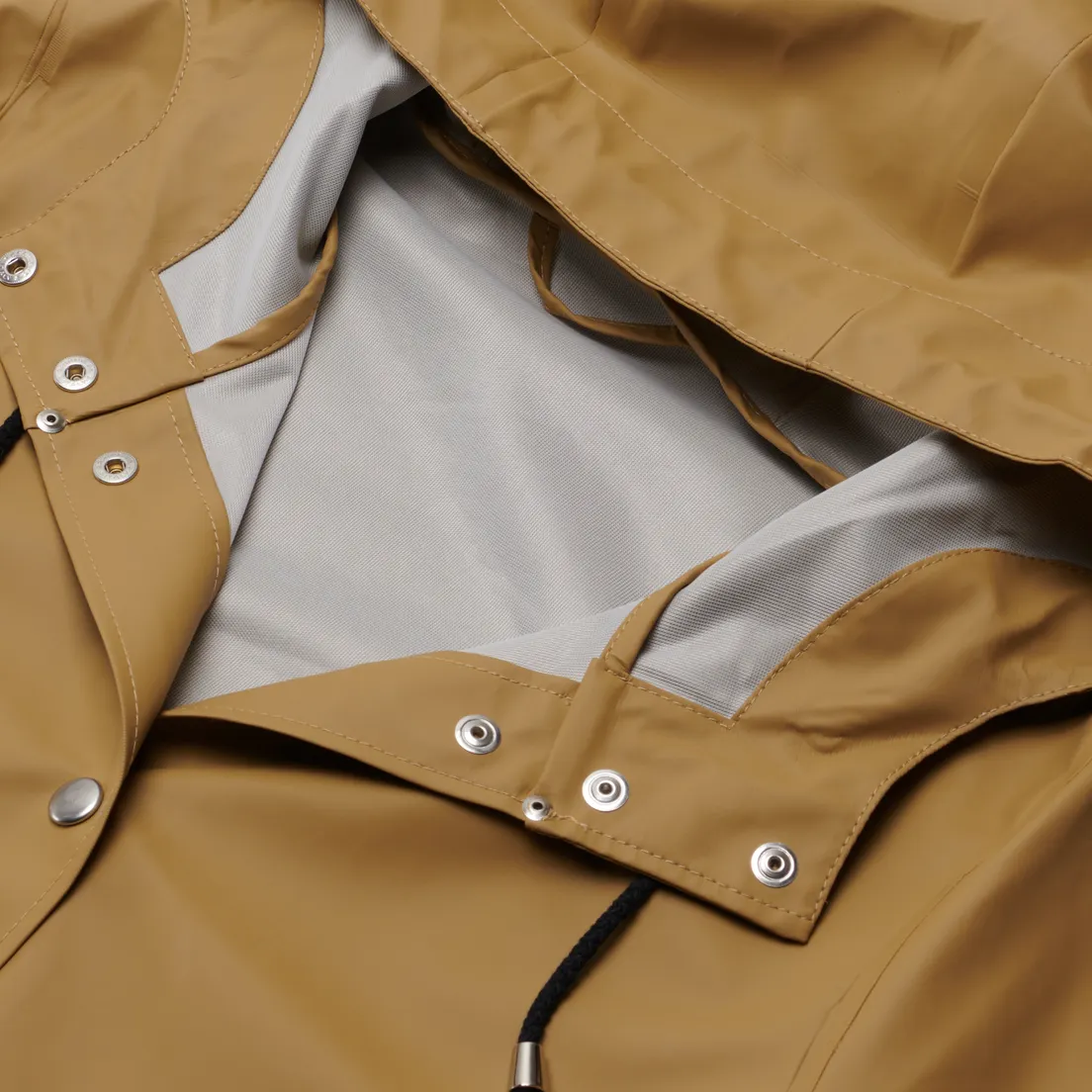 Stutterheim Женская куртка дождевик Mosebacke Lightweight