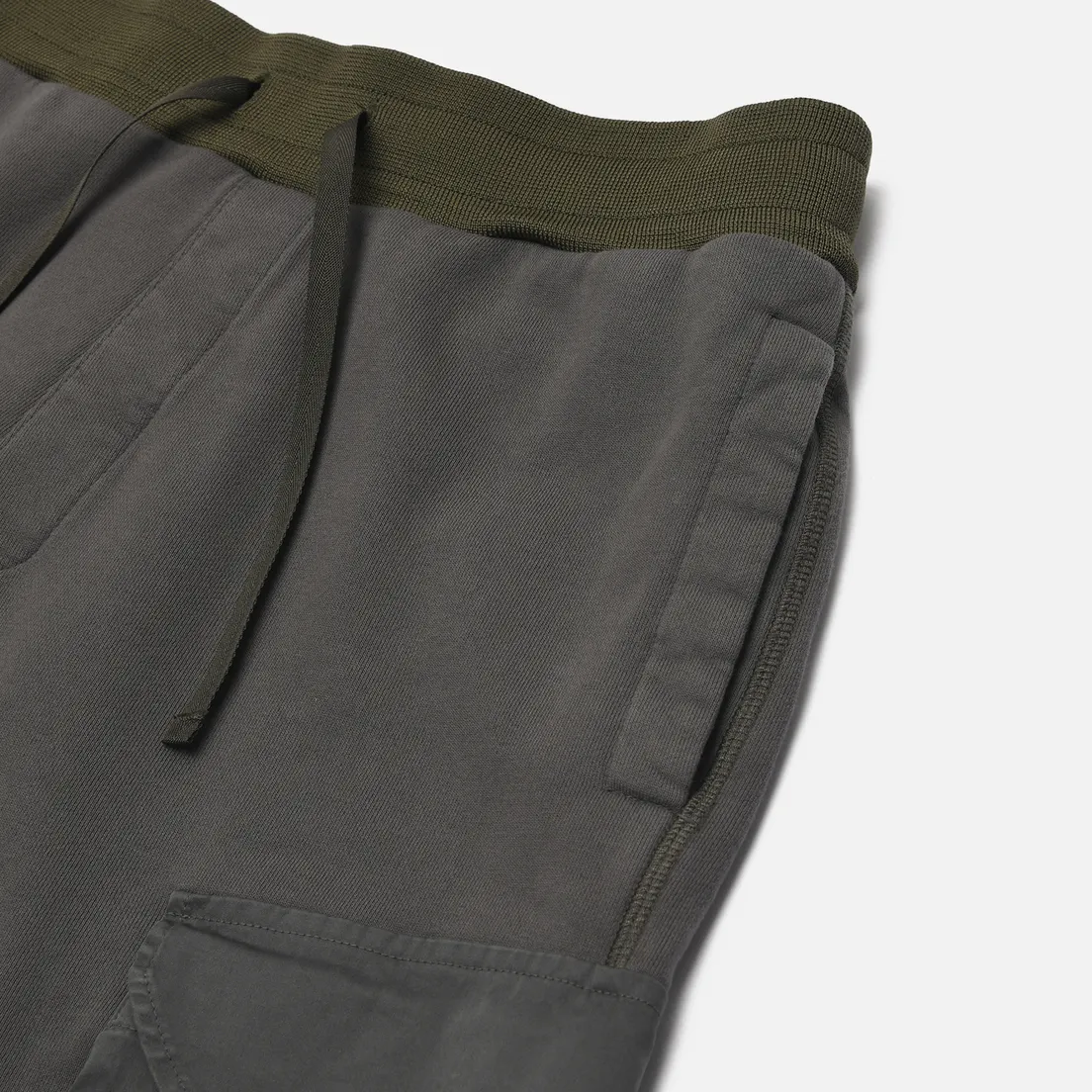 C.P. Company Мужские шорты Diagonal Fleece Mixed Cargo Regular Fit