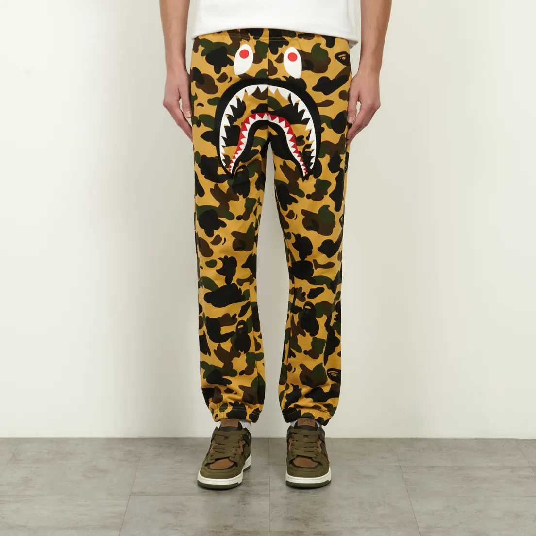 A Bathing Ape Мужские брюки 1st Camo Shark