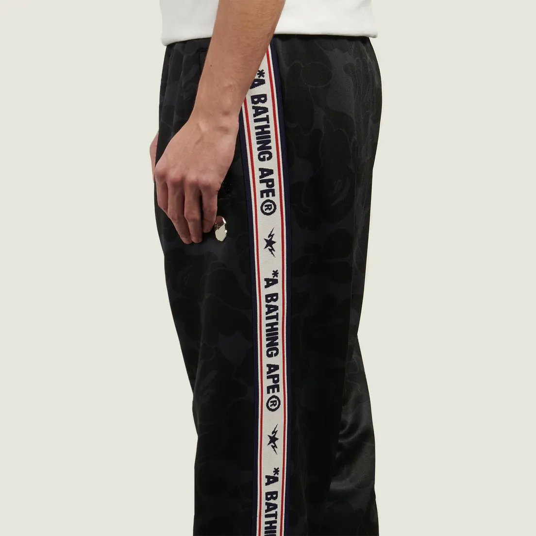 A Bathing Ape Мужские брюки Solid Camo One Point Relaxed Fit