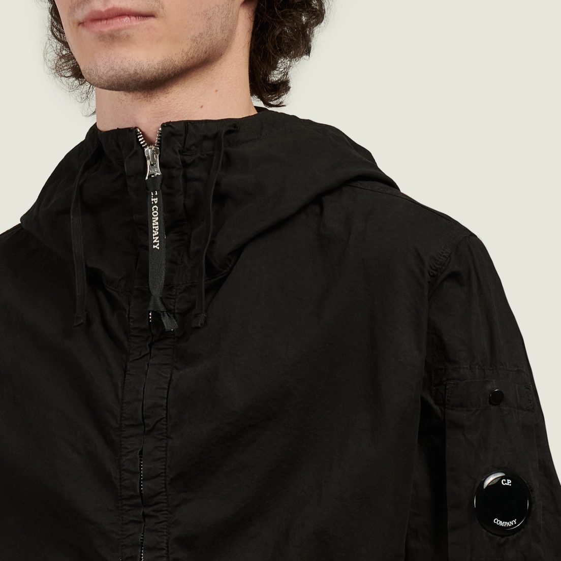 C.P. Company Мужская куртка ветровка Micro-Reps Hooded Lens