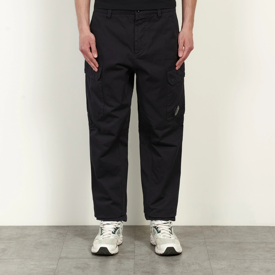 C.P. Company Мужские брюки Cotton Gabardine Loose Fit Cargo