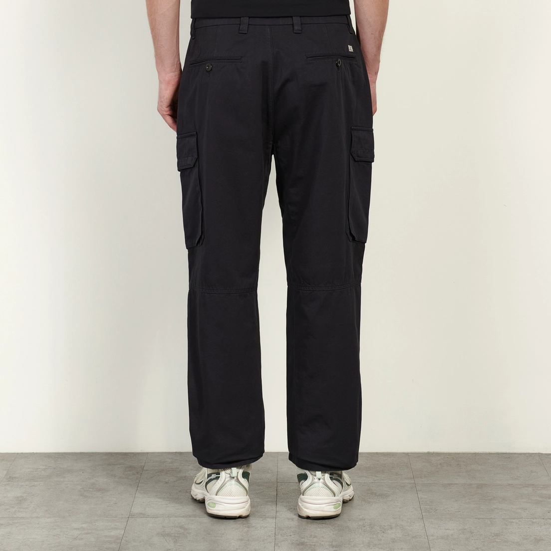 C.P. Company Мужские брюки Cotton Gabardine Loose Fit Cargo