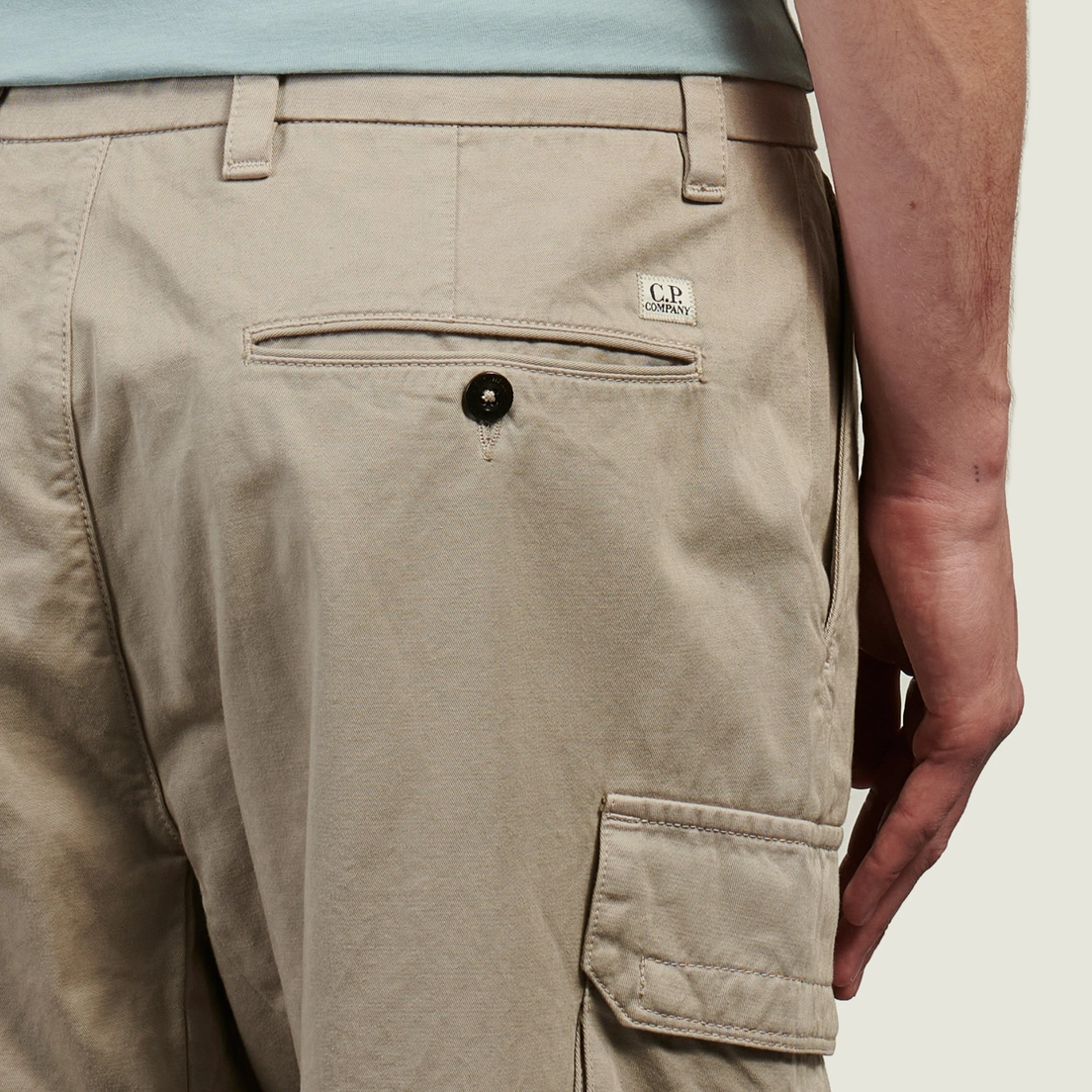 C.P. Company Мужские брюки Cotton Gabardine Loose Fit Cargo