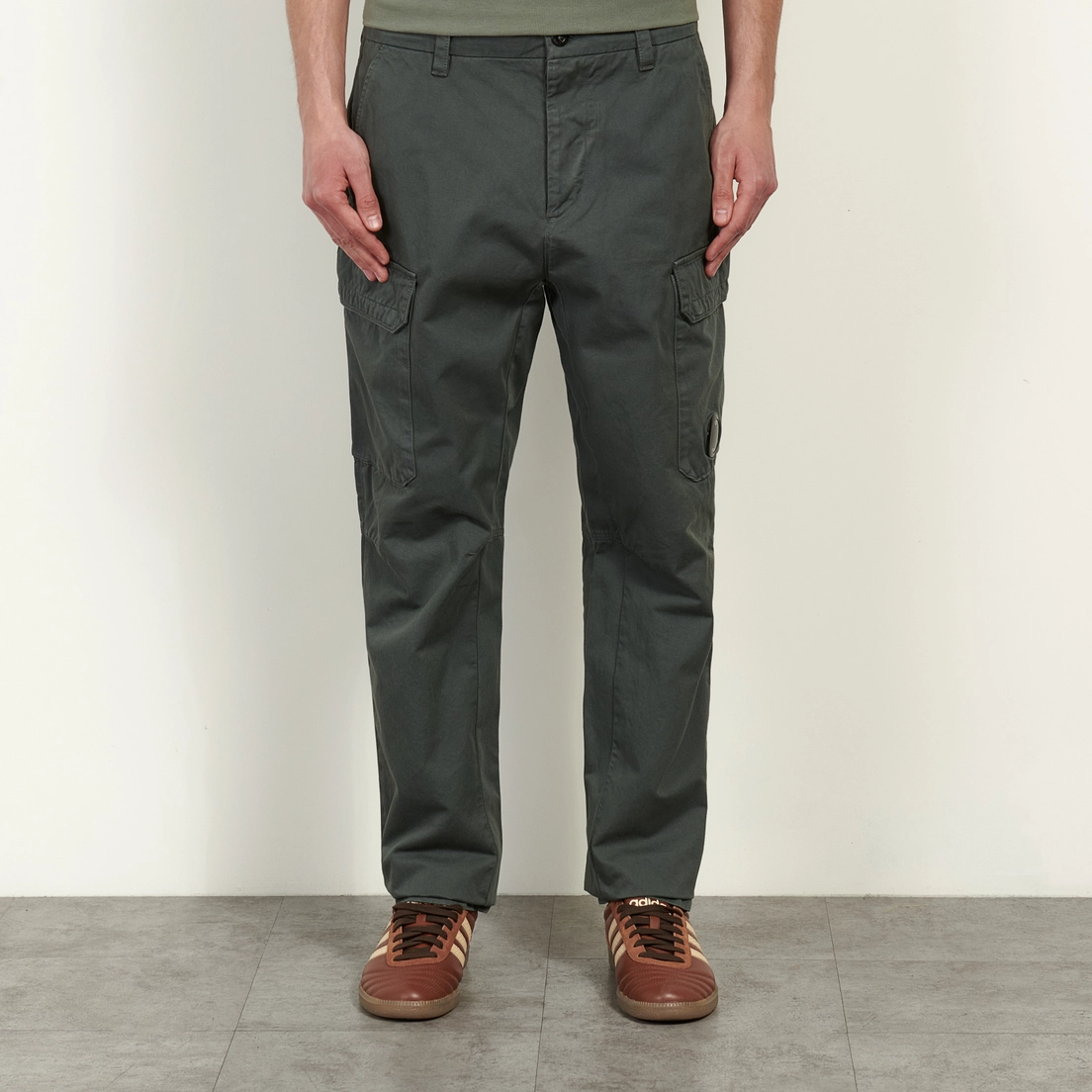 C.P. Company Мужские брюки Cotton Gabardine Loose Fit Cargo