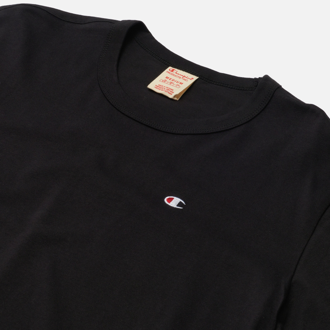 Мужская футболка Champion Reverse Weave, цвет чёрный, размер S 216545-KK001 Basic C Logo Crew Neck Comfort Fit - фото 2