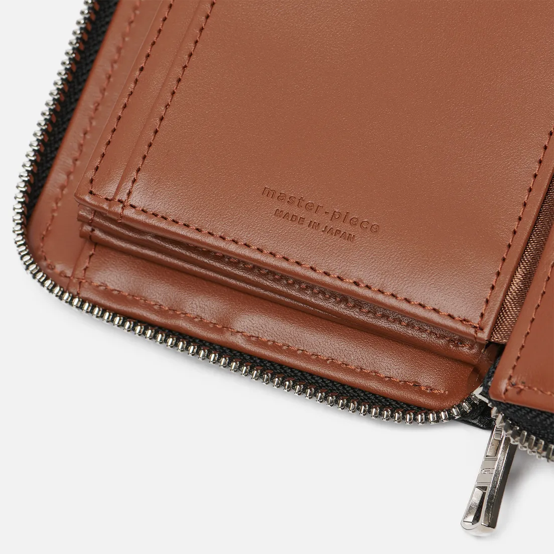 Master-piece Кошелек Notch Leather Round Zipper