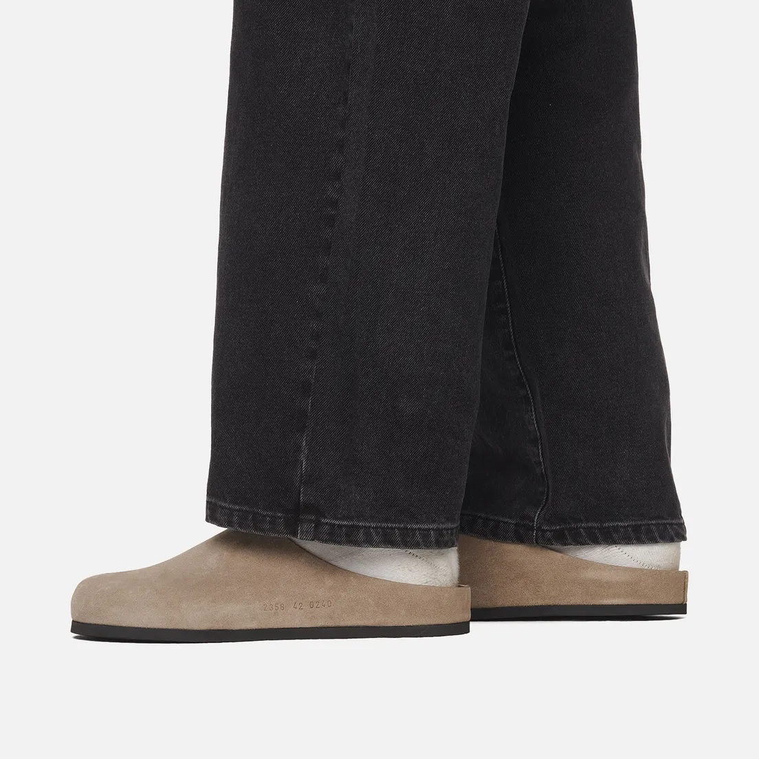 Common Projects Мужские сандалии Clog Suede