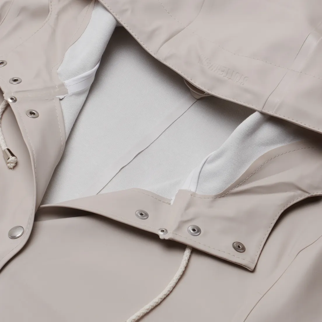 Stutterheim Женская куртка дождевик Mosebacke Long