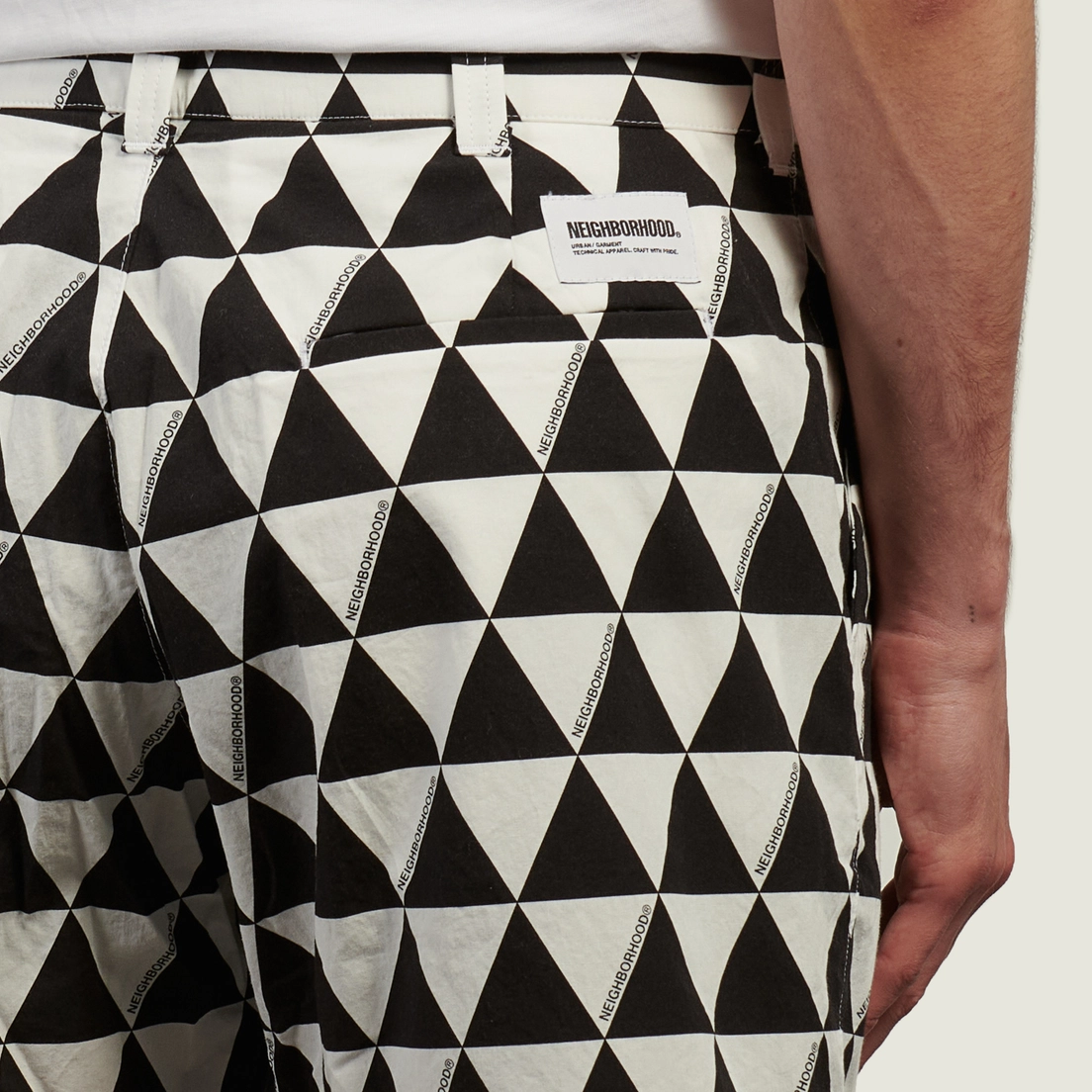 Neighborhood Мужские шорты Triangle Pattern