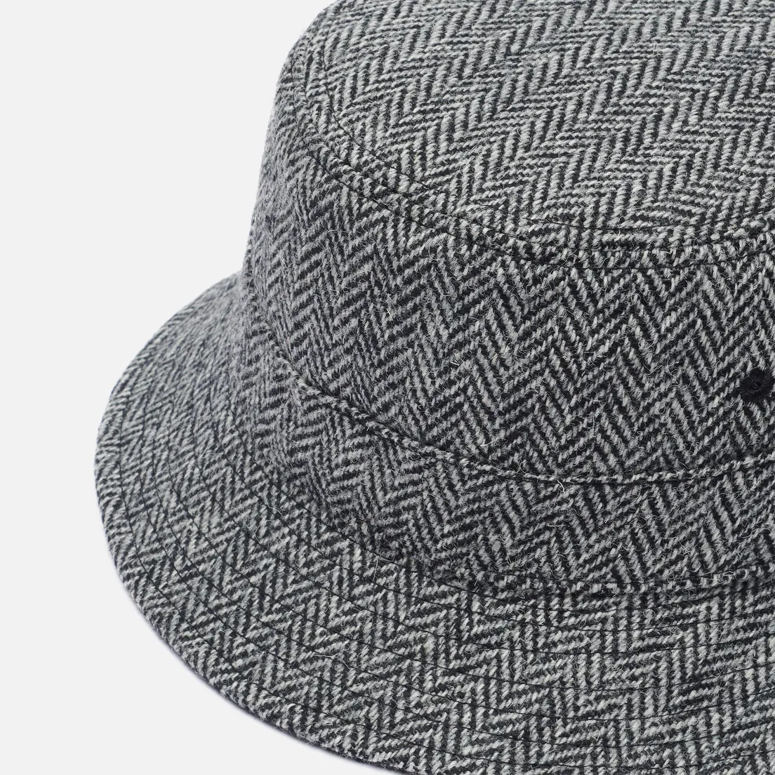 Universal Works Панама Harris Tweed