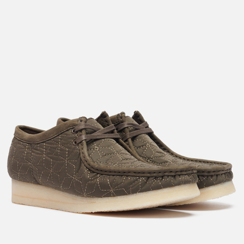 Clarks low wallabees best sale