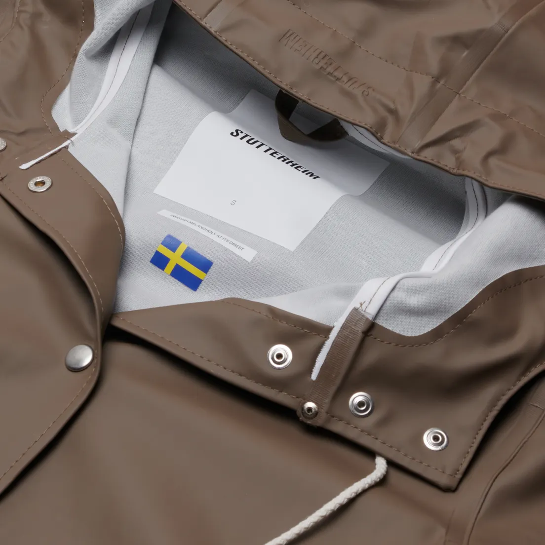 Stutterheim Женская куртка дождевик Mosebacke Long Print
