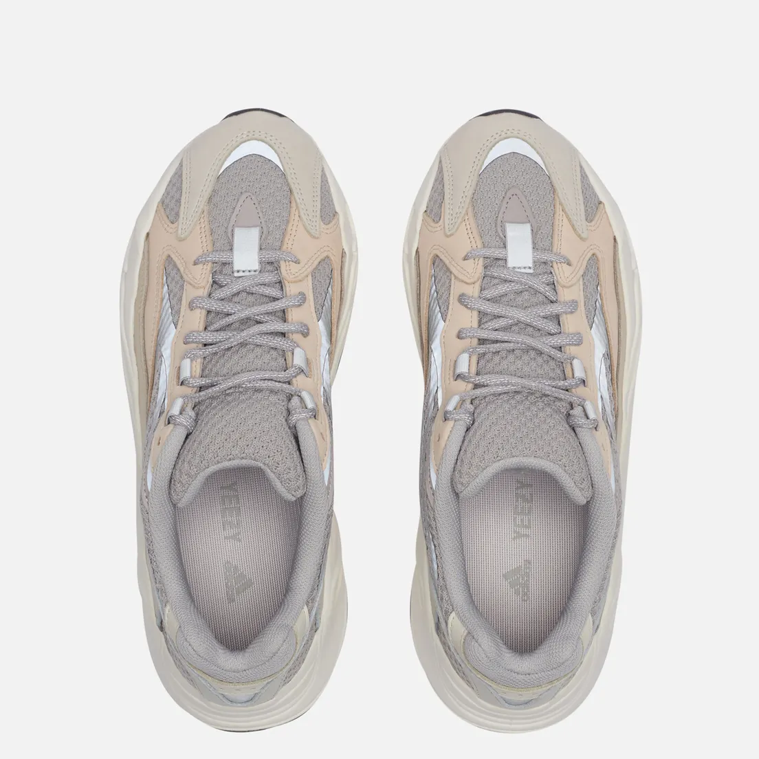 adidas Originals Кроссовки YEEZY Boost 700 V2