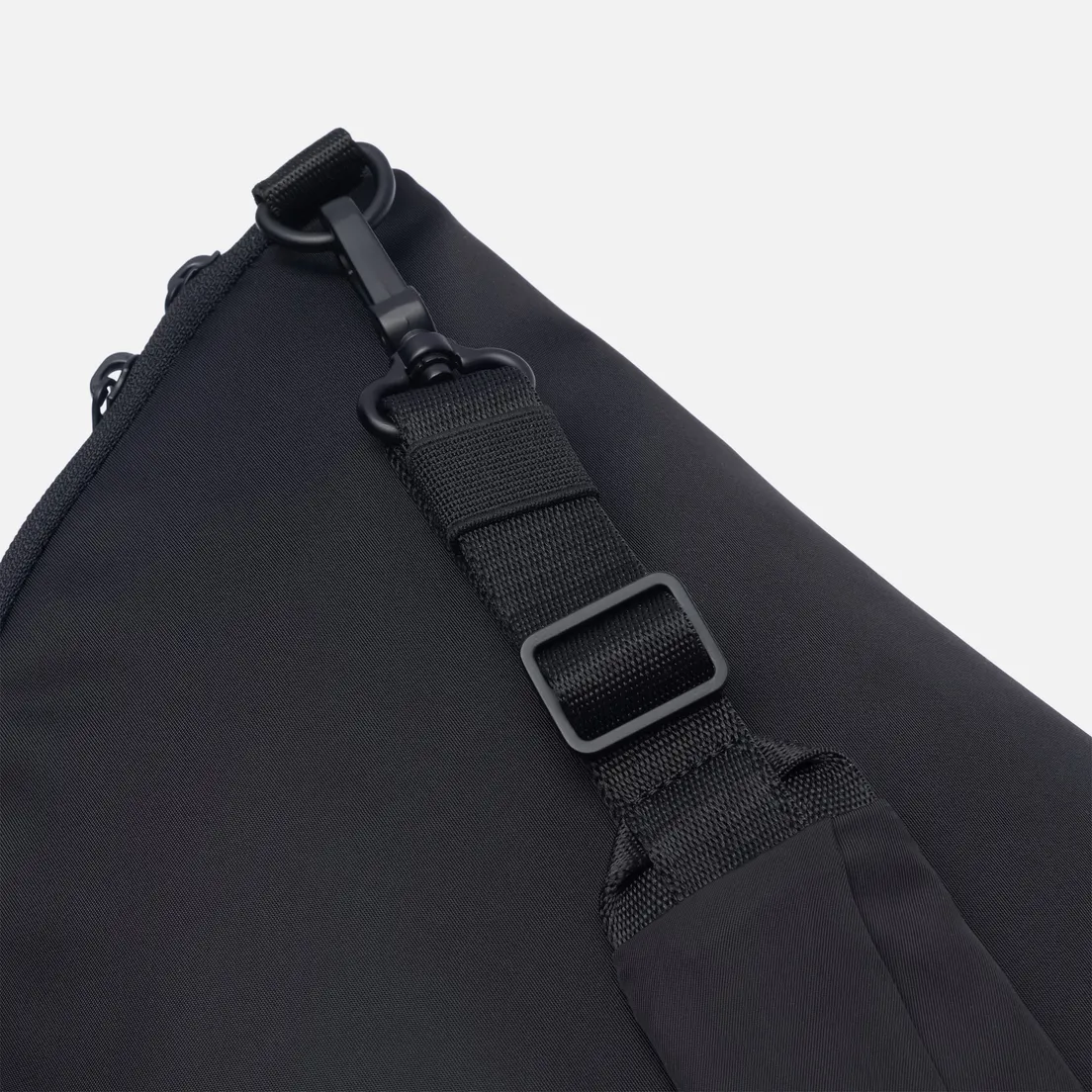 Cote&Ciel Сумка Hala Small Sleek