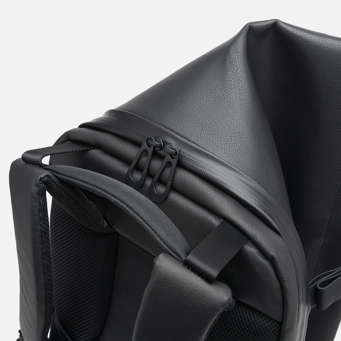 Cote&Ciel Рюкзак Isar Medium Allura Recycled Leather