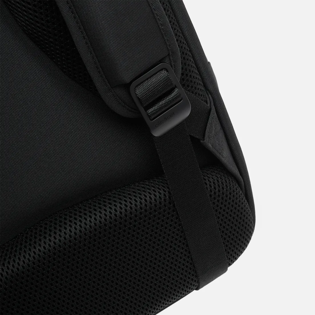 Cote&Ciel Рюкзак Nile Small Obsidian