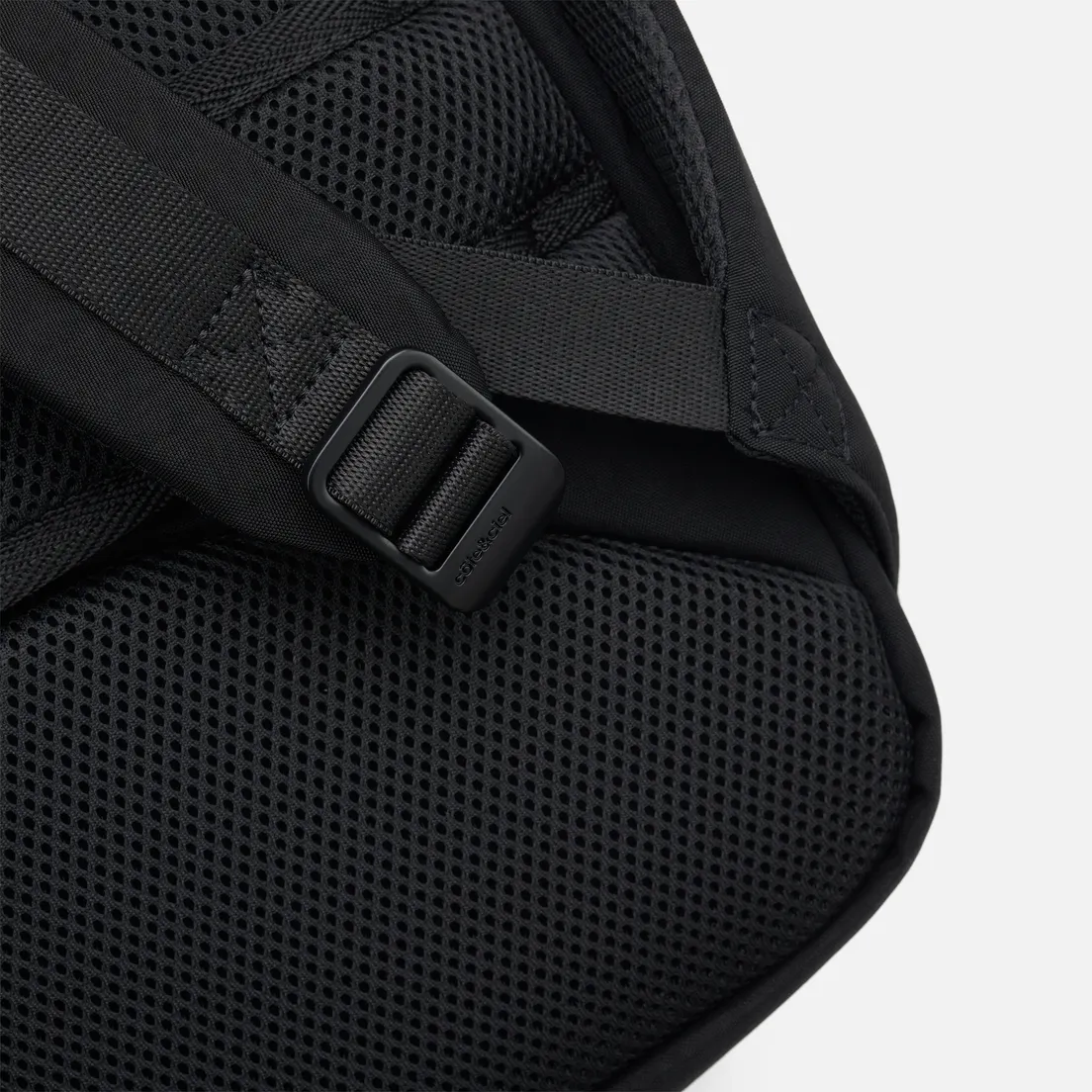 Cote&Ciel Рюкзак Isar Medium Round Carbon