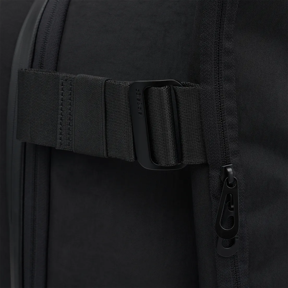 Cote&Ciel Рюкзак Isar Medium Round Carbon