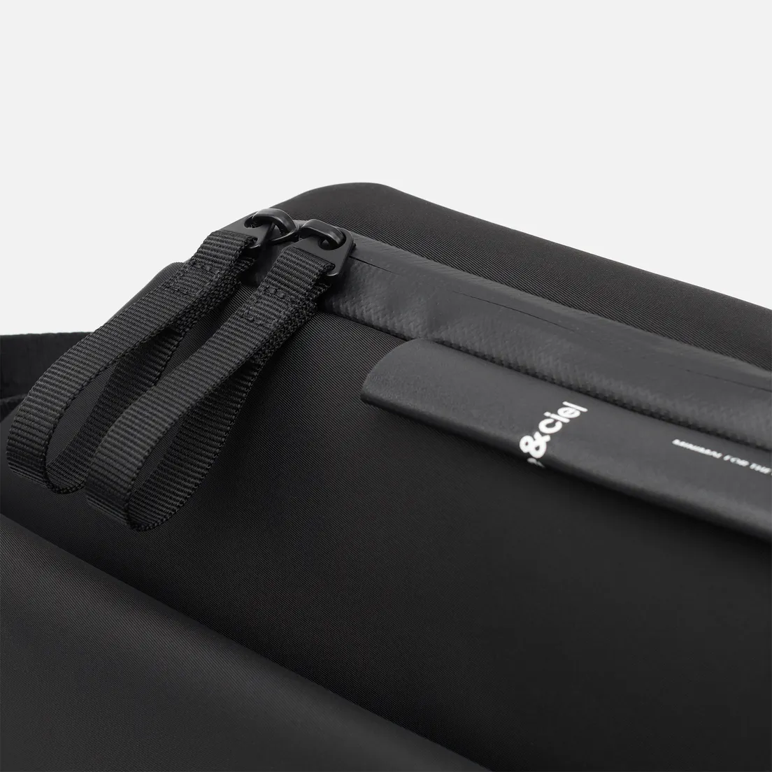 Cote&Ciel Сумка на пояс Isarau Large Sleek