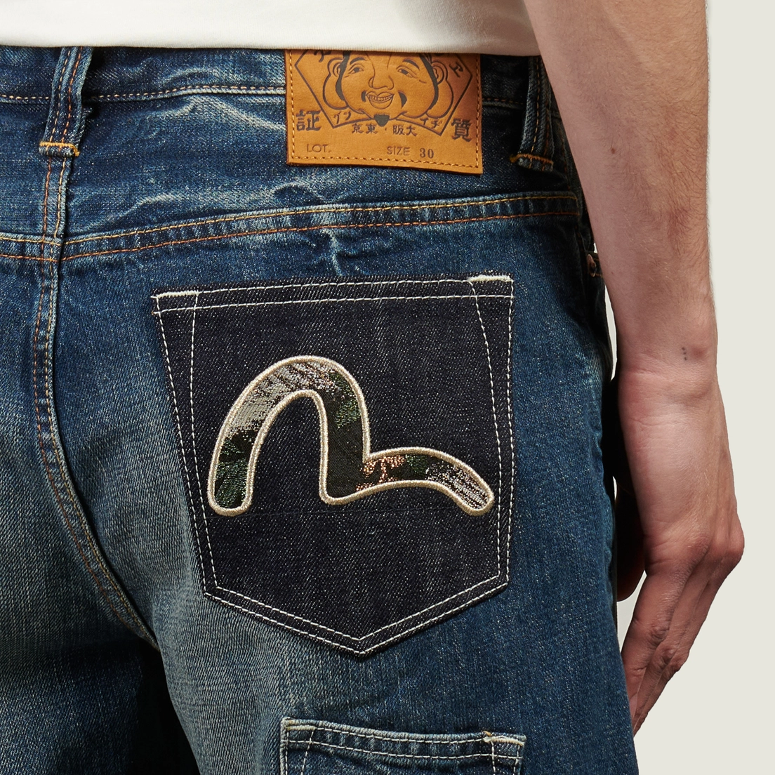 Evisu Мужские шорты Heritage Multi-Pocket Denim Brocade Patch