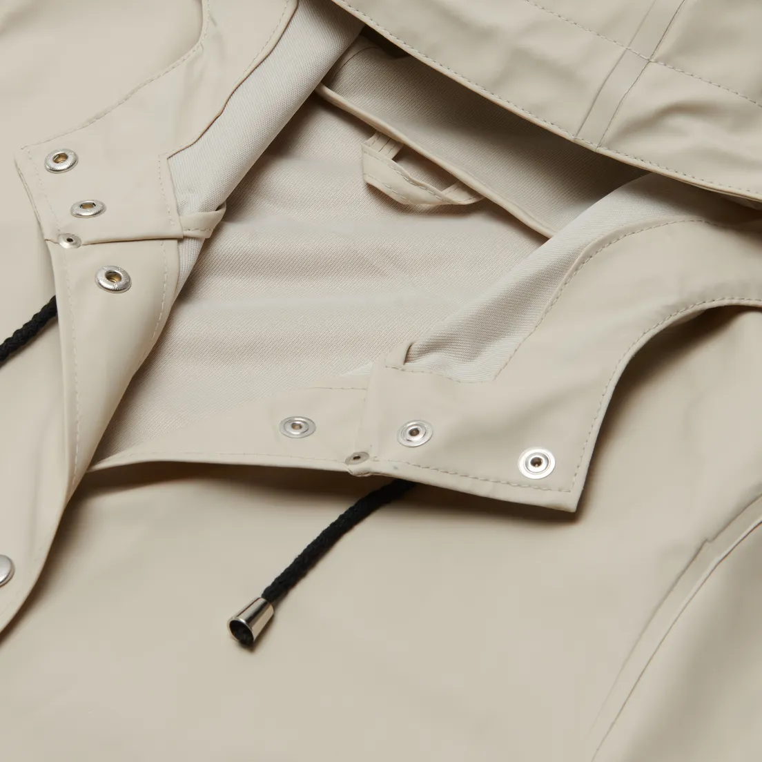 Stutterheim Женская куртка дождевик Mosebacke Lightweight