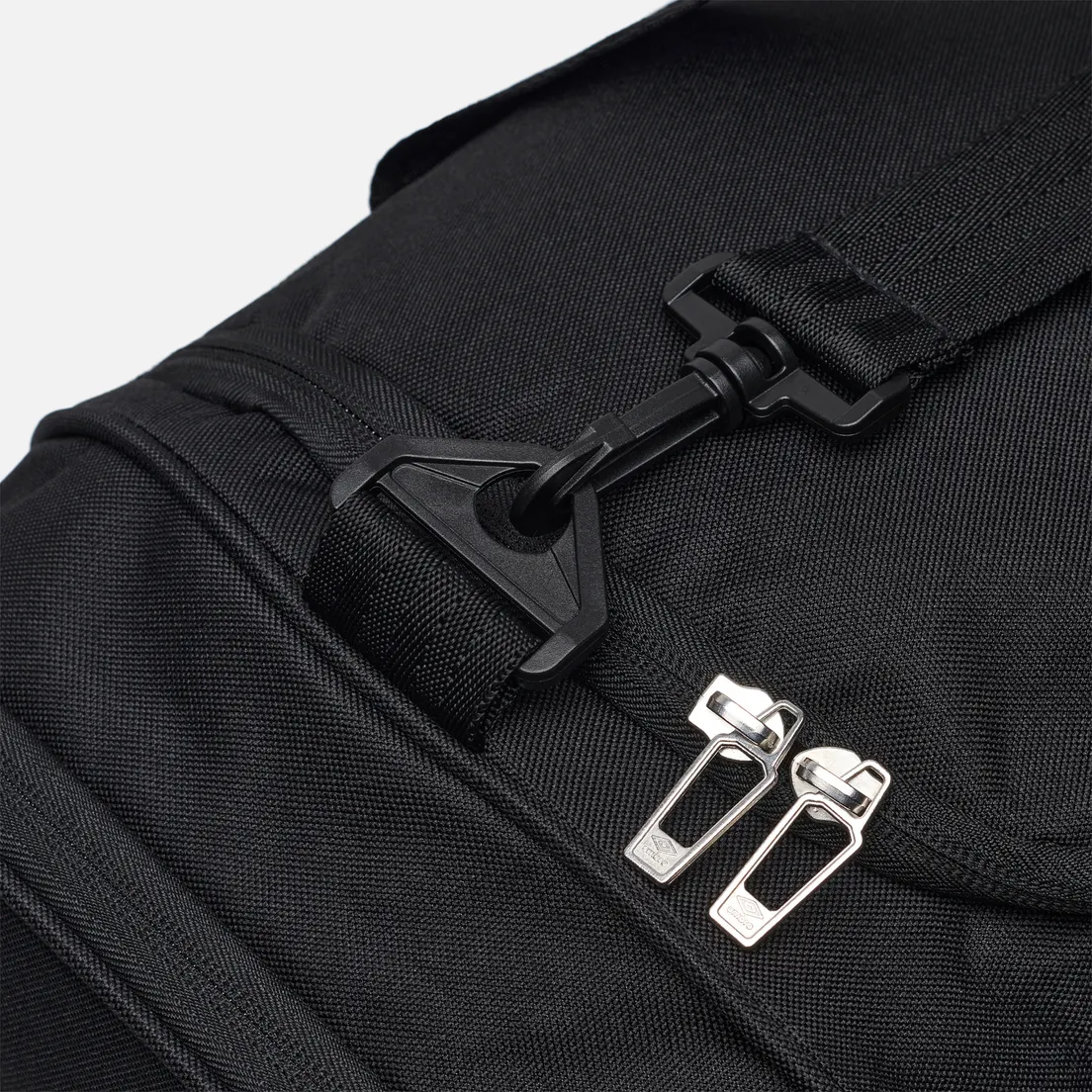 Umbro Дорожная сумка Pro Training 2.0 Medium Holdall