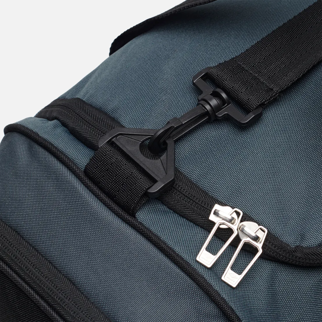 Umbro Дорожная сумка Pro Training 2.0 Medium Holdall