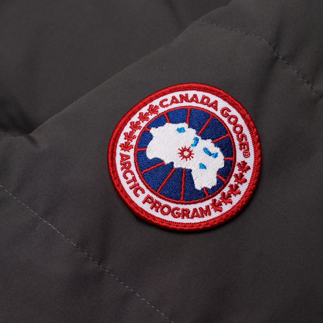 Canada Goose Мужская куртка парка Carson
