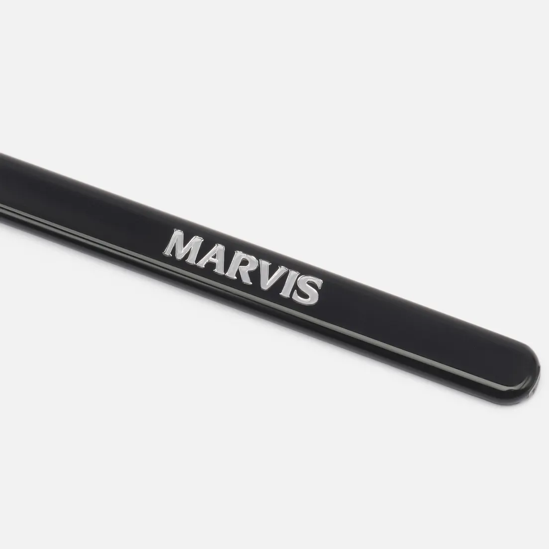 Marvis Дорожный набор Medium Nylon Toothbrush & Classic Strong Mint & Conditioner-Concentrate